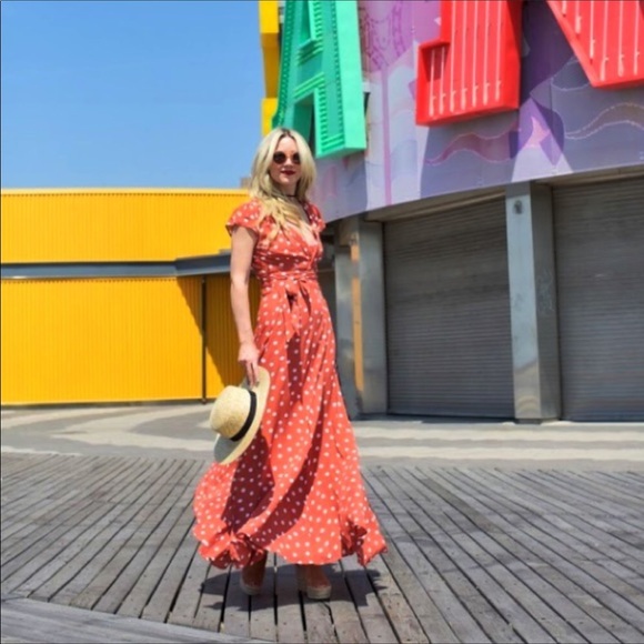 SOLD OUT!🎉HP🎉🆕Polka Dot Faux Wrap Maxi Dress - Picture 5 of 7